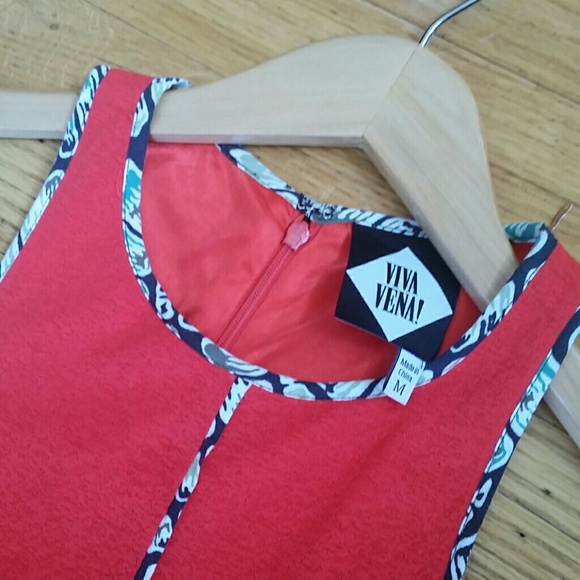 Ladies dress - Picture 2 of 6